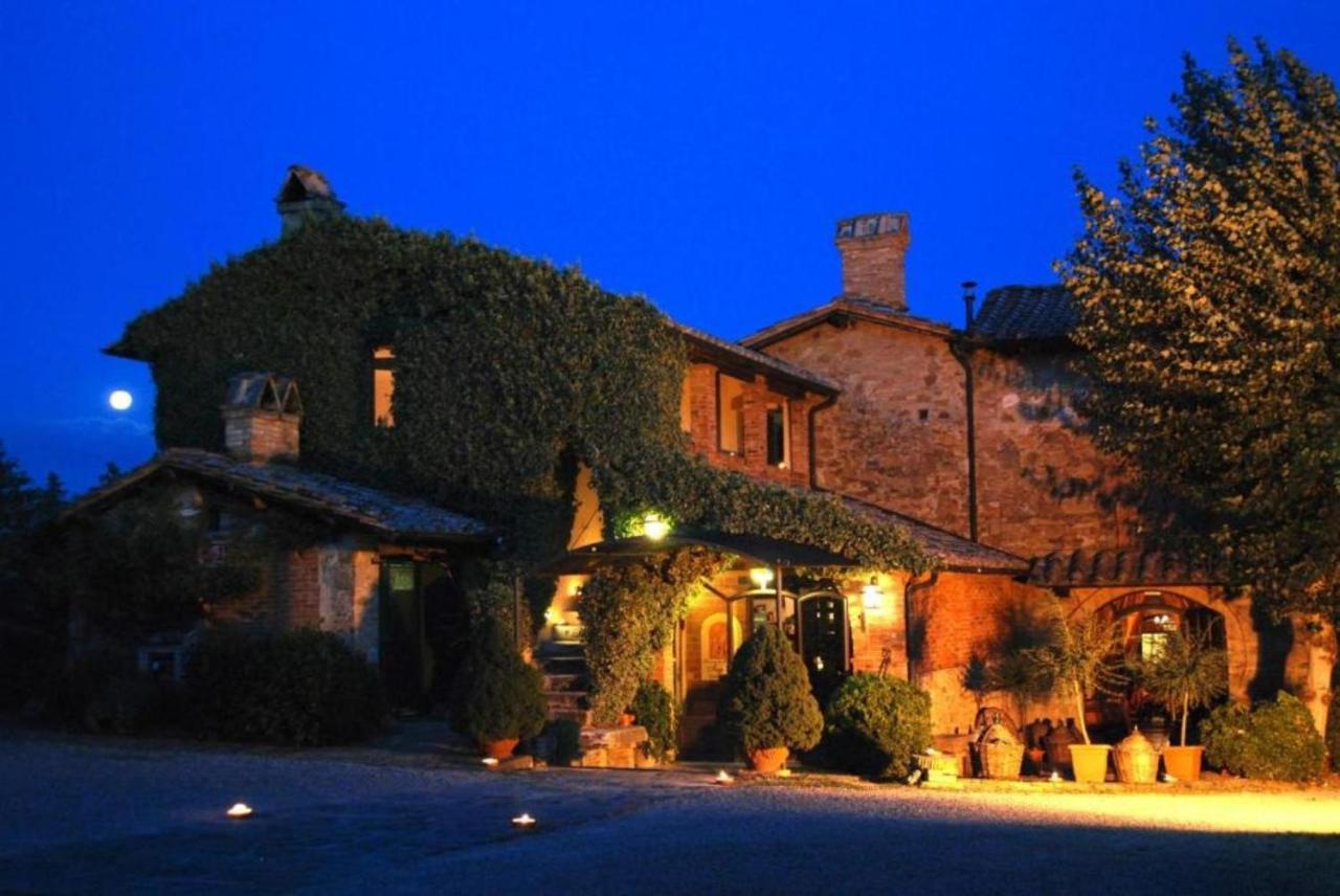 Casanova - Family Apartments Residence San Quirico dʼOrcia Exterior foto