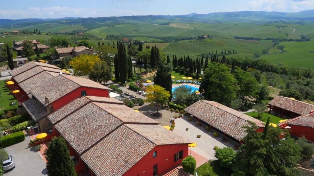 Casanova - Family Apartments Residence San Quirico dʼOrcia Exterior foto